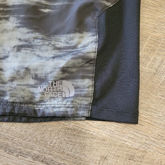 THE NORTH FACE | Men's Ambition Athletic Shorts | Sz. XL - Picture 2 of 7